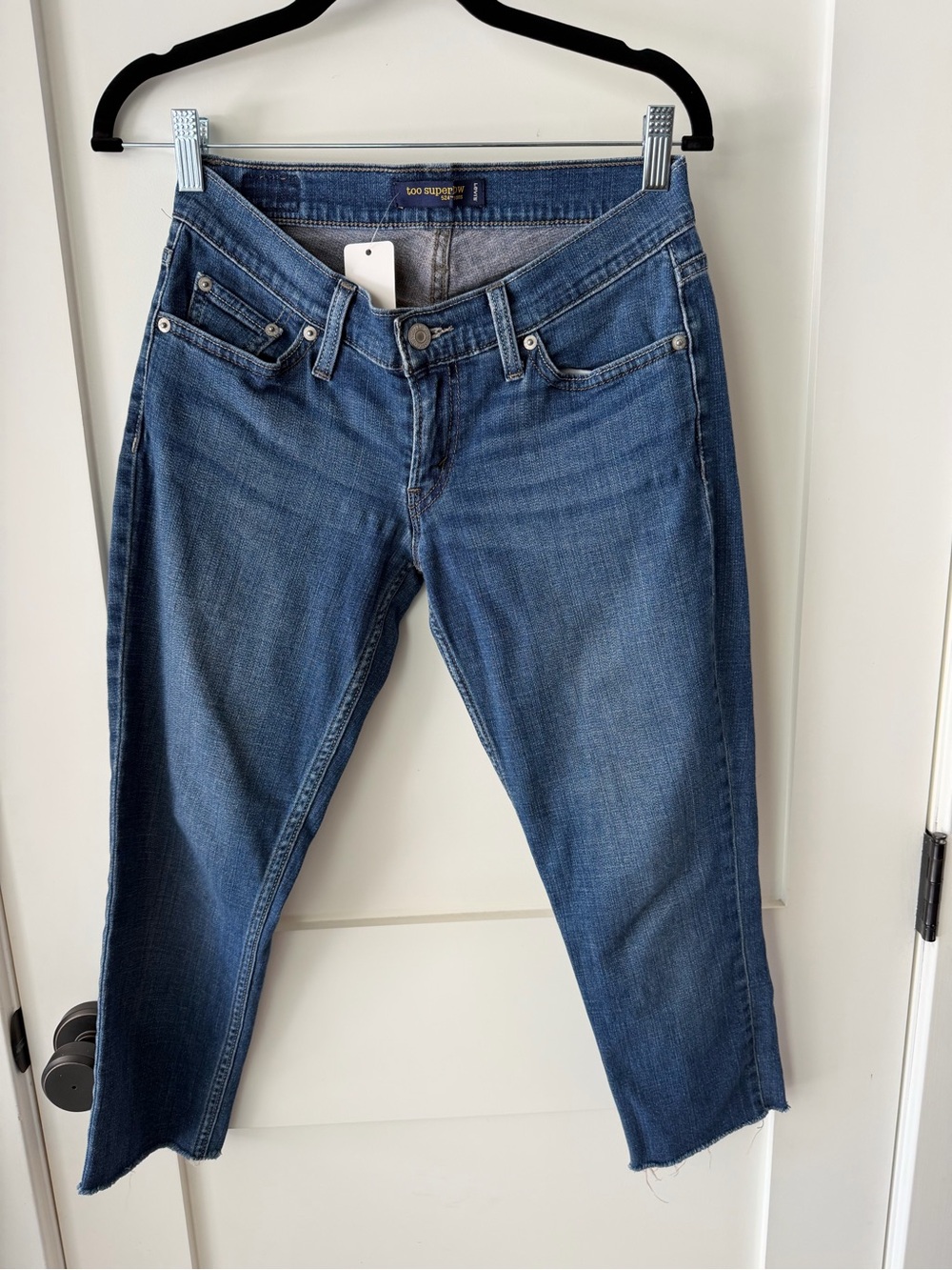 Levi's 524 Too Super Low Medium Dark Wash Cropped  Size 5 S/C